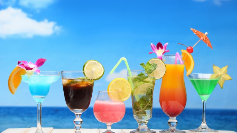 Коктейль голубые Гавайи алкогольный