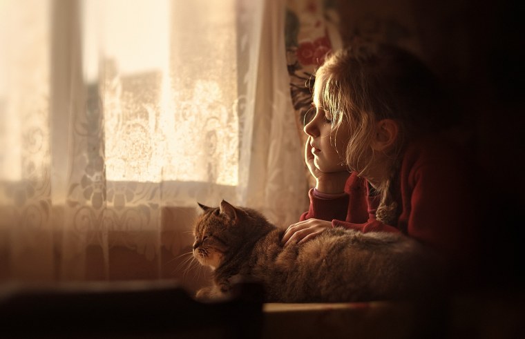 Девочка с котом