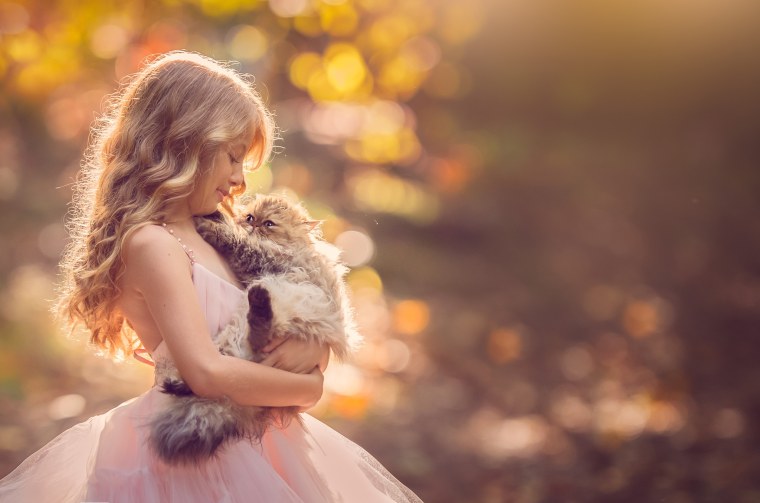 Девочка с котом