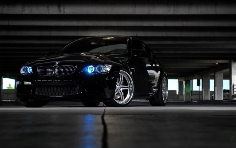 BMW m3 чёрная с ксеноном