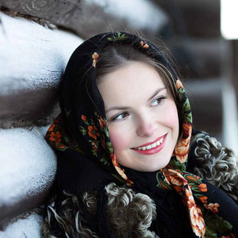 Зелёные глаза у девушек