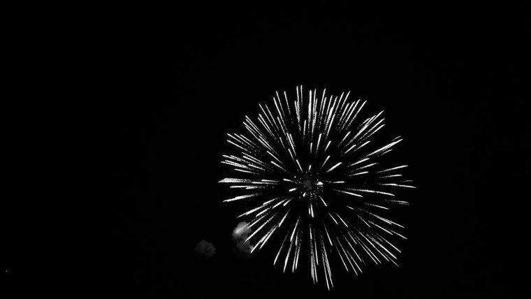 Фейерверк черно белый