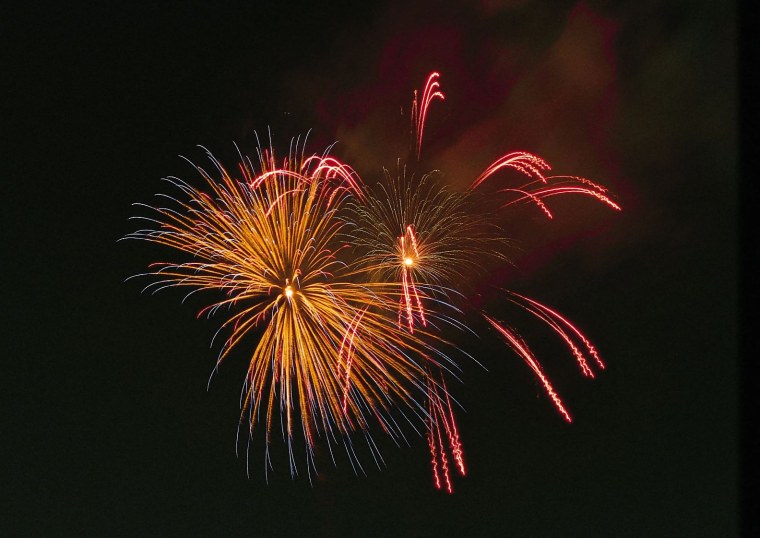 Салют маленький