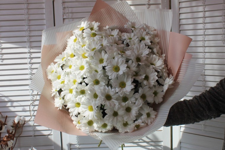 Красивый букет ромашек для любимой