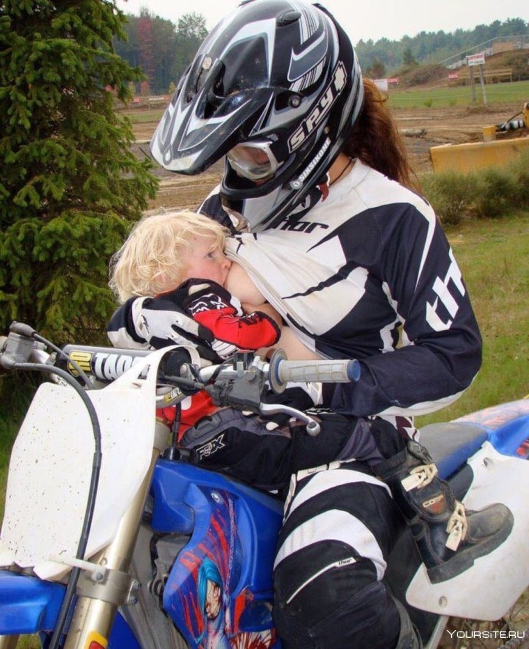 Шлем для детей на мотоцикл