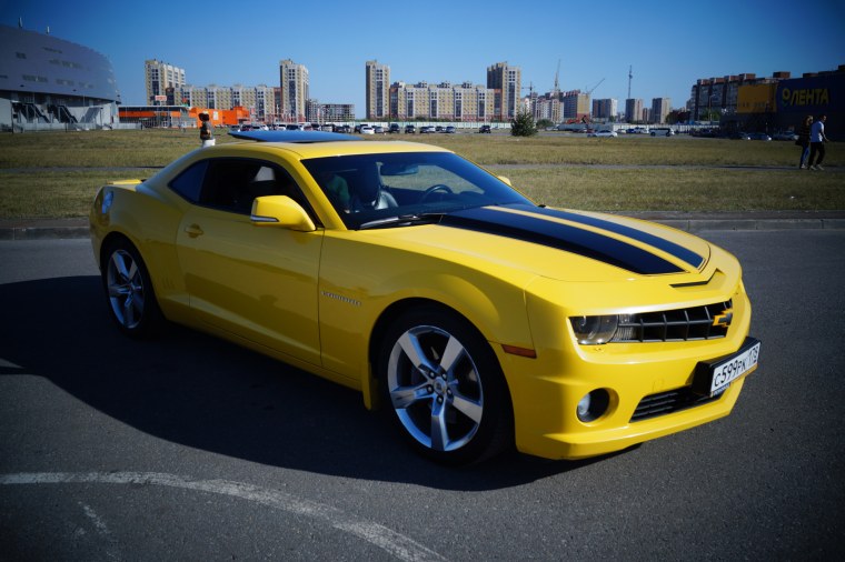 Chevrolet Camaro 2012 желтый SS