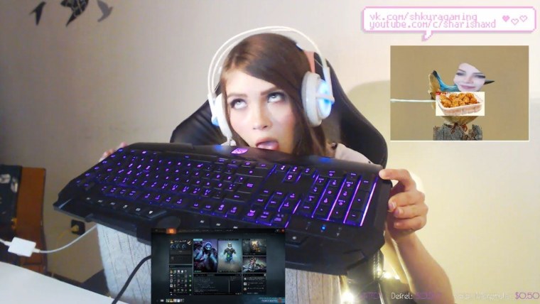 Стримерша Твича Карина