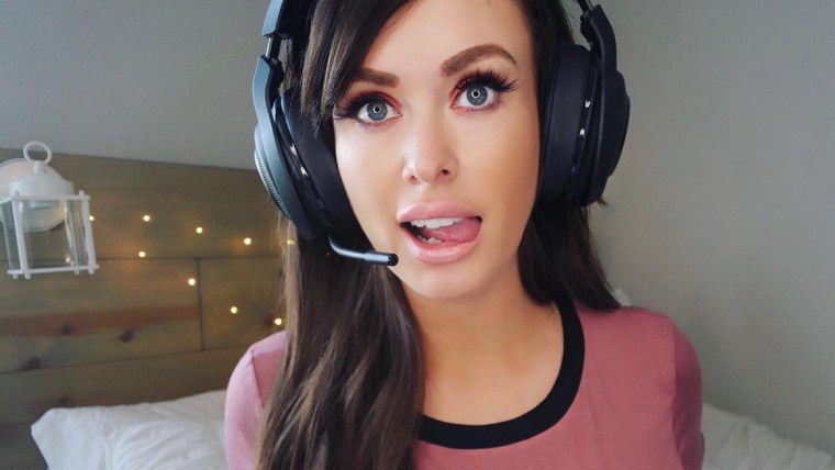 Девушка стример