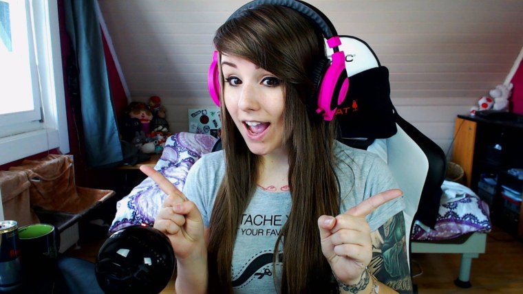 Девушка стример