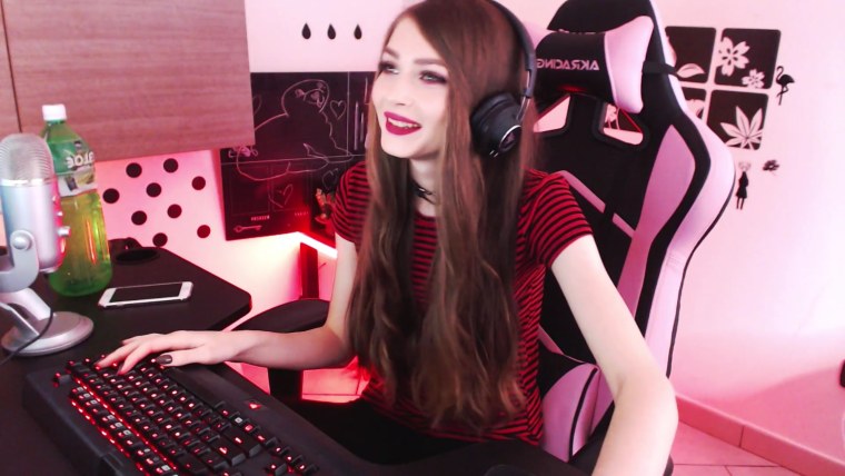 Стример Карина Сычева