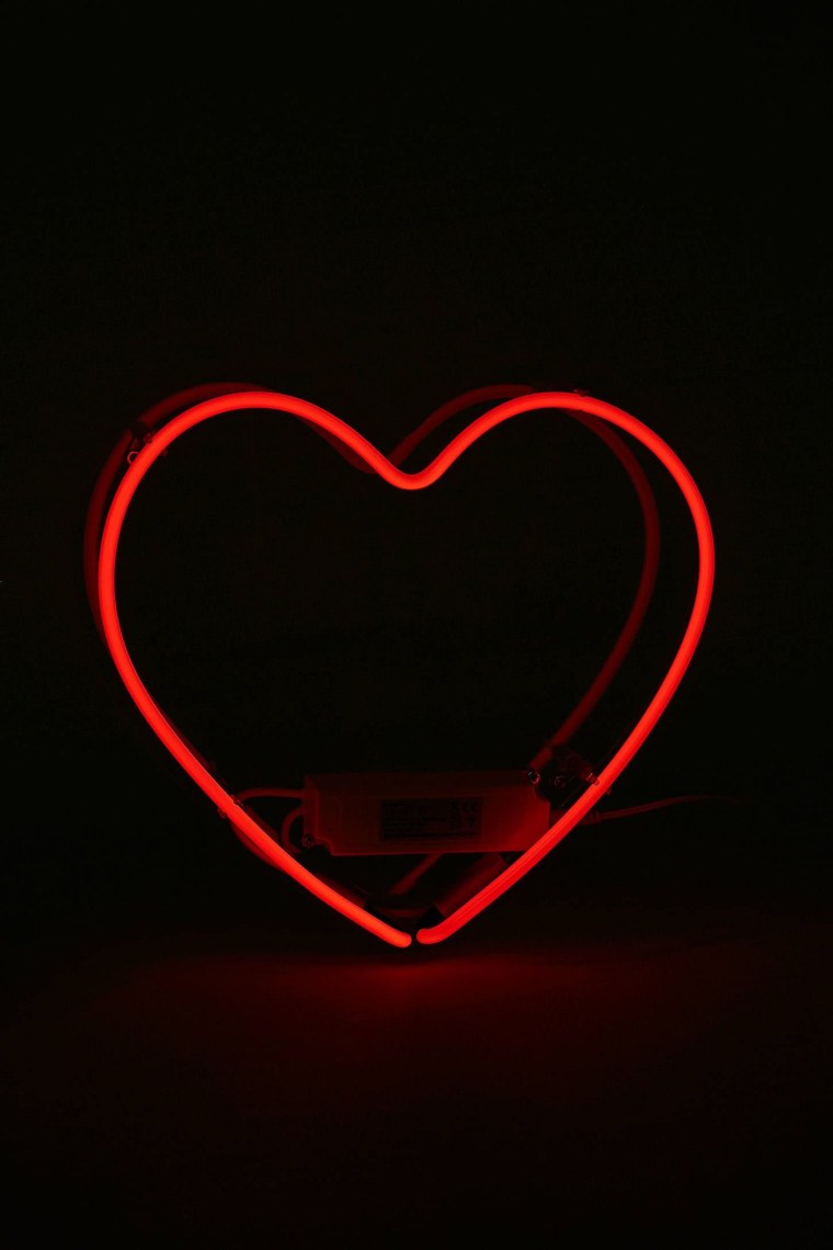 Сердечко на черном фоне
