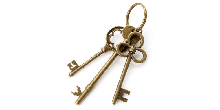 Связка старых ключей