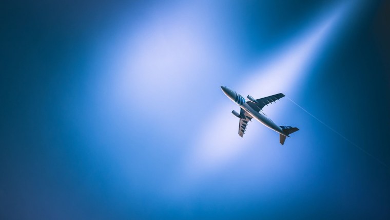Самолет в небе