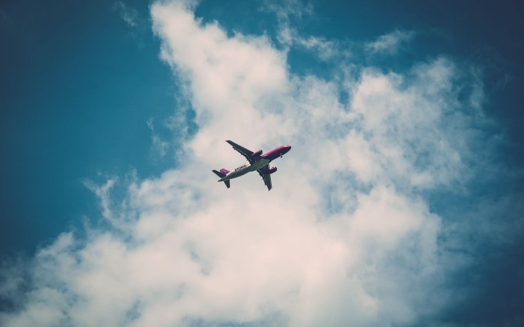 Улетающий самолет