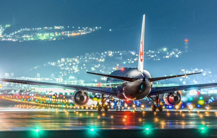 Самолет в небе