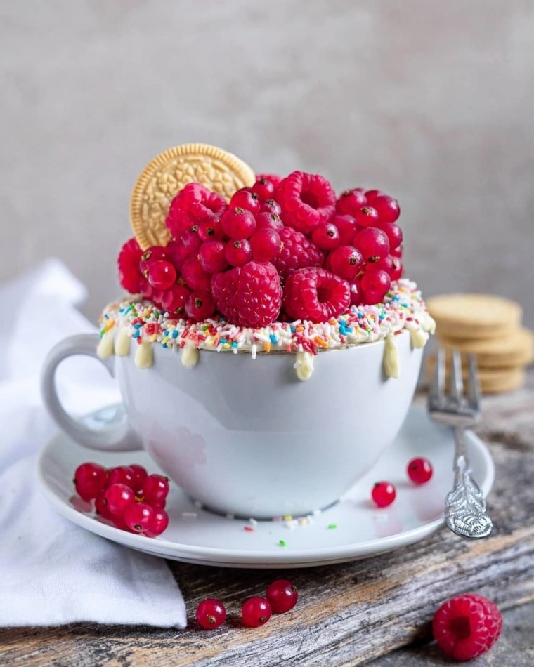 Клубника фото одна