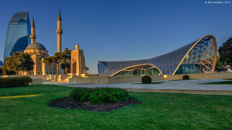 Доспремичательности Баку