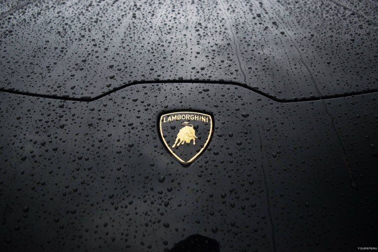 Ламборджини авентадор желтый