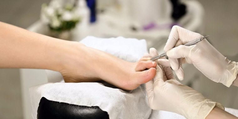 Мужской медицинский педикюр