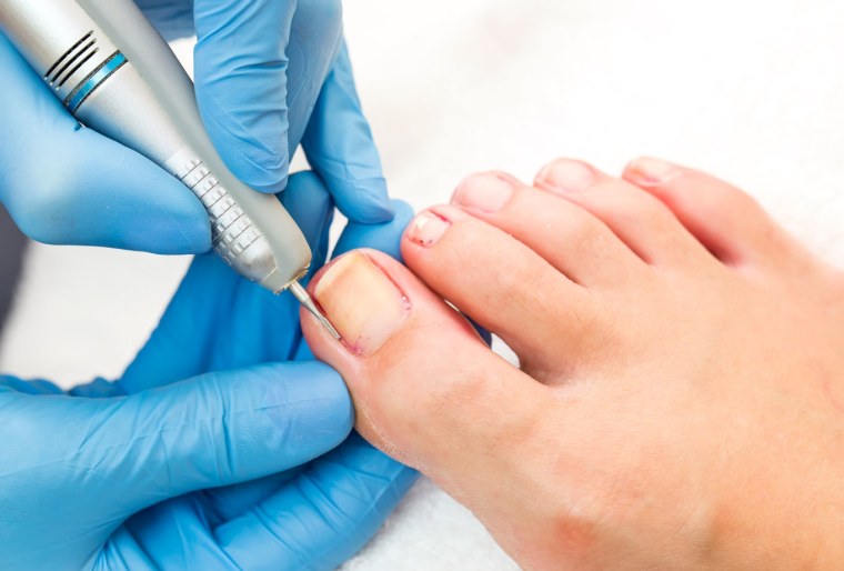 Женский маникюр педикюр