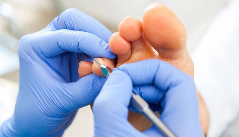 Маникюр и педикюр