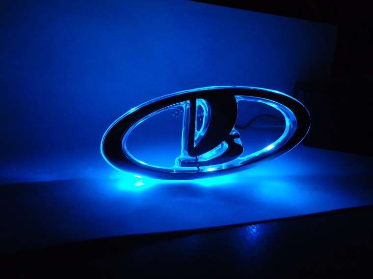 Обои Ниссан эмблема