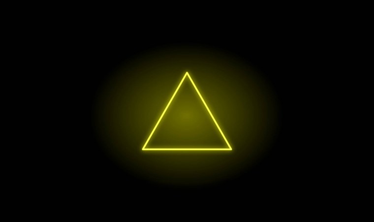 Желтый треугольник фигура