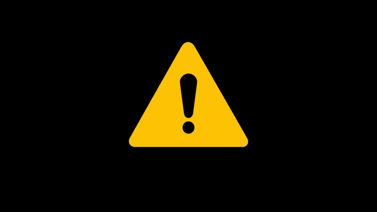 Знак пластик "опасность поражения электрическим током" молния w08