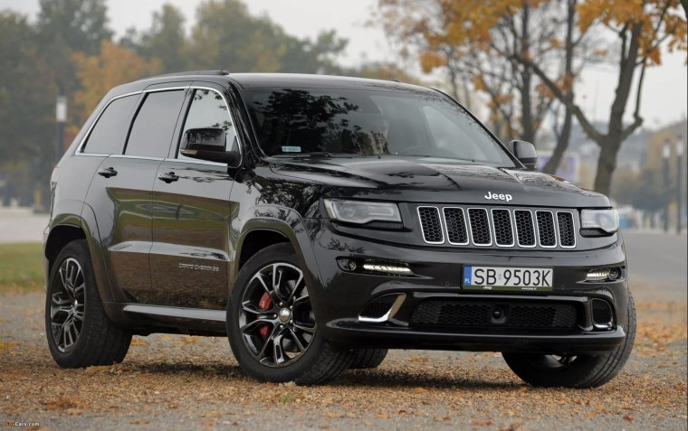 Jeep Grand Cherokee srt8 красный