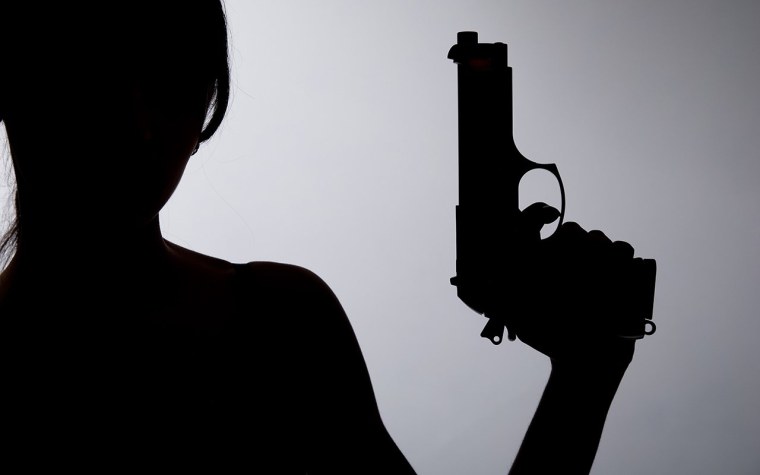 Девушка с пистолетом