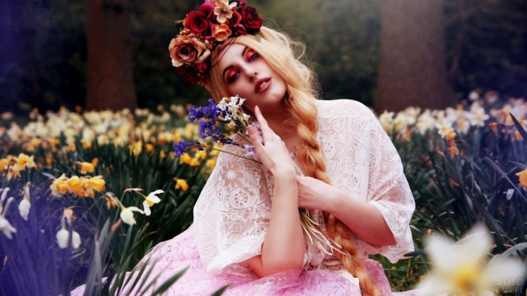 Девушка в цветах