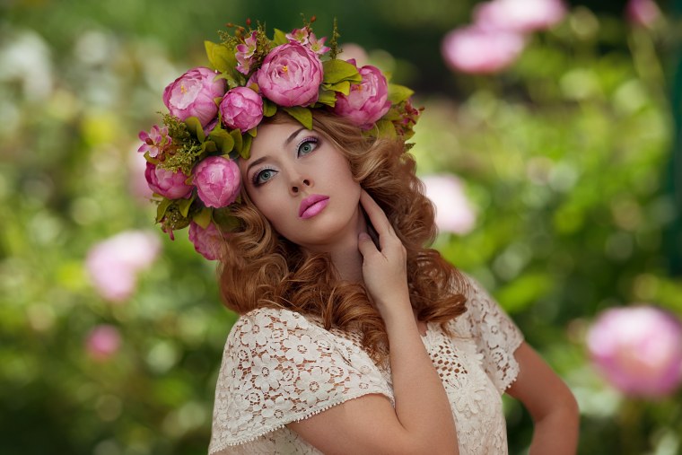 Девушка в цветах