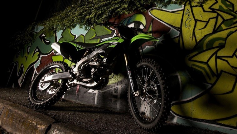 Неоновый мотокросс