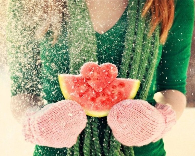 Арбуз в снегу