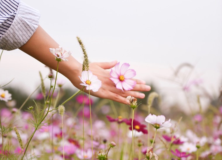 Цветок на руку.