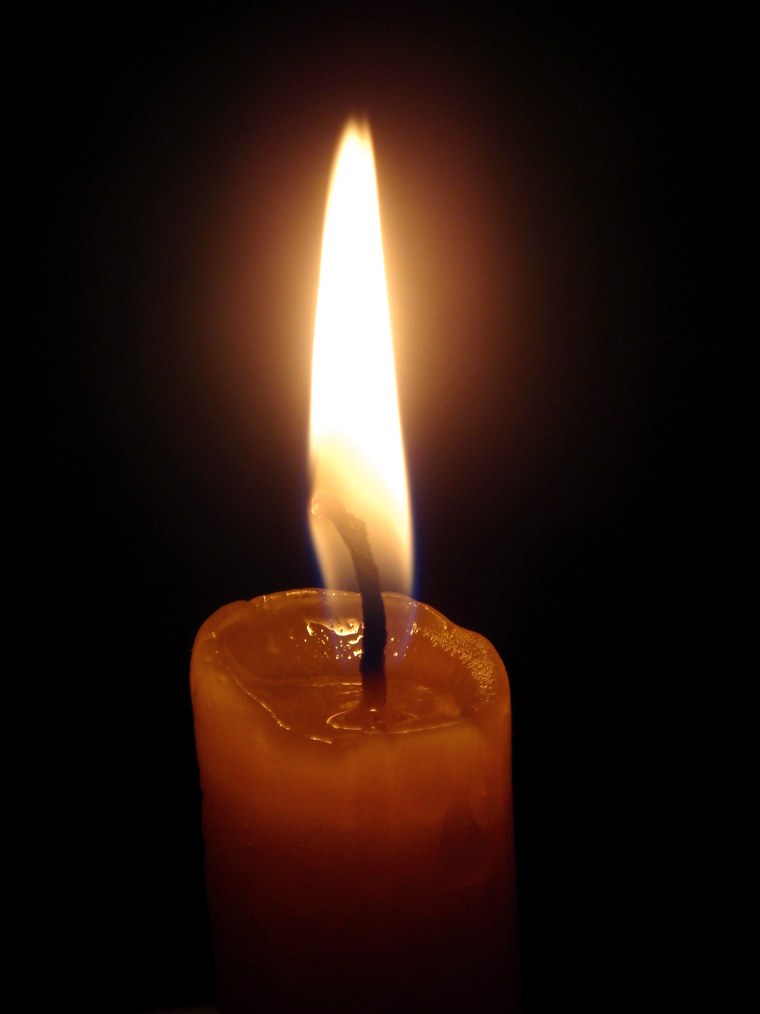 Свеча горела