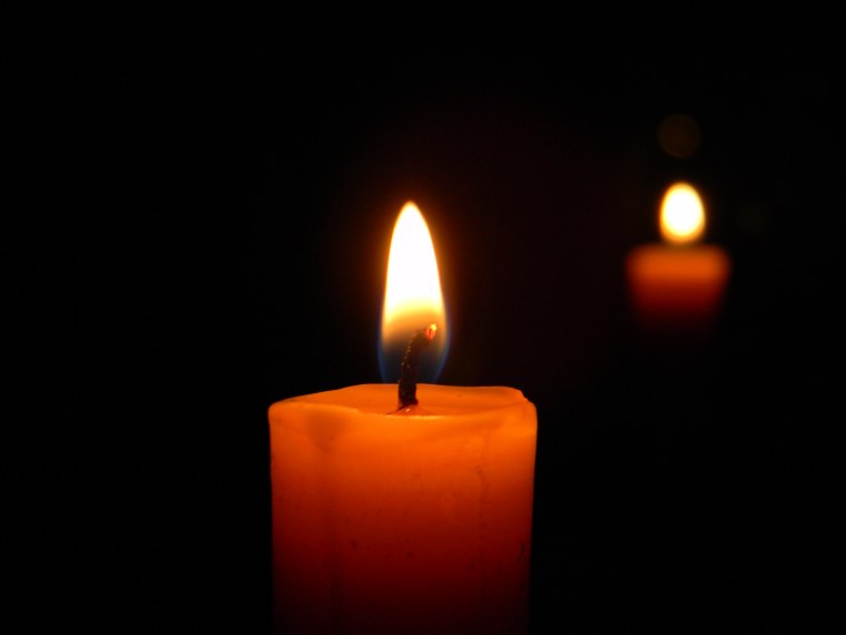 Свечка горит