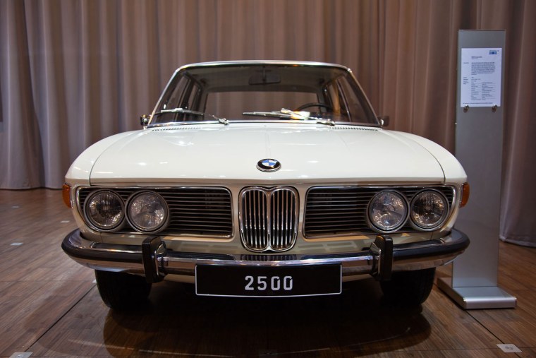 BMW 2500v SST Высоцкого
