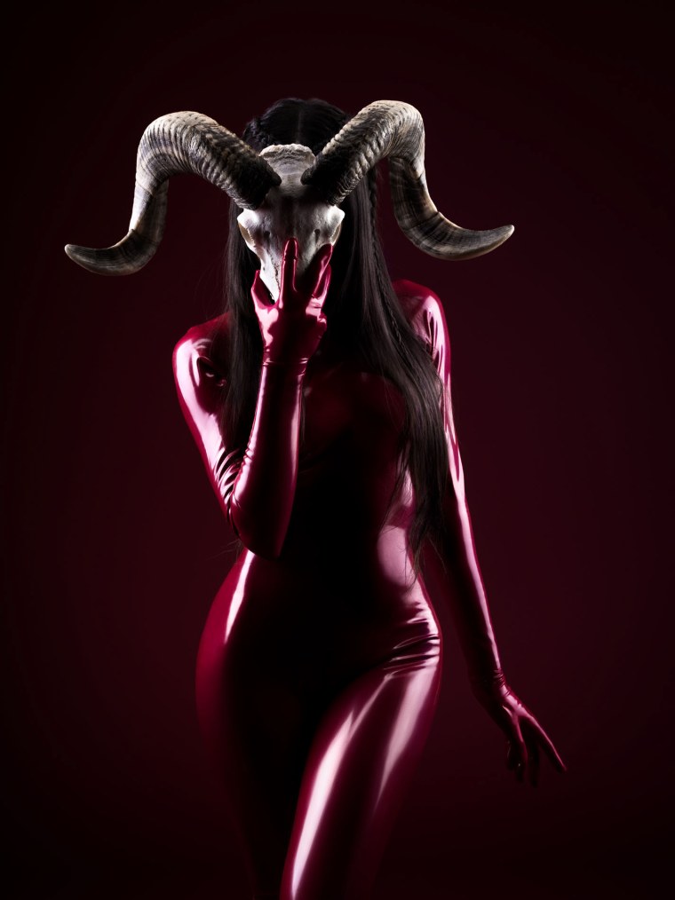 Дьявол в облике женщины