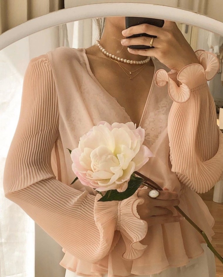 Эстетика бежевого цвета на аву