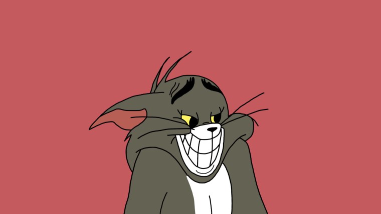 Том улыбается