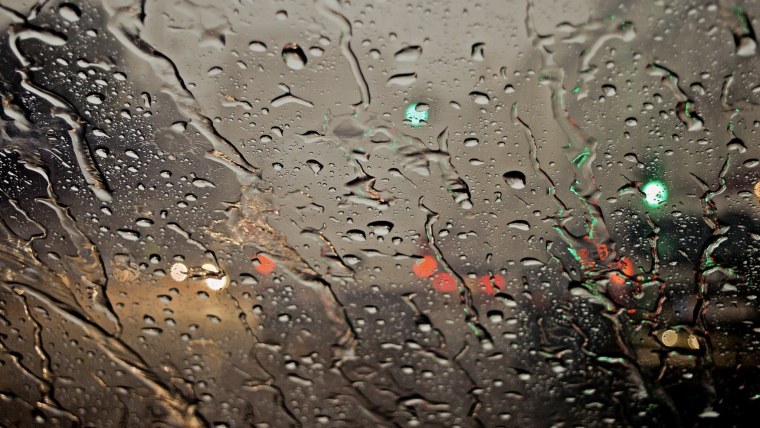 Капли дождя