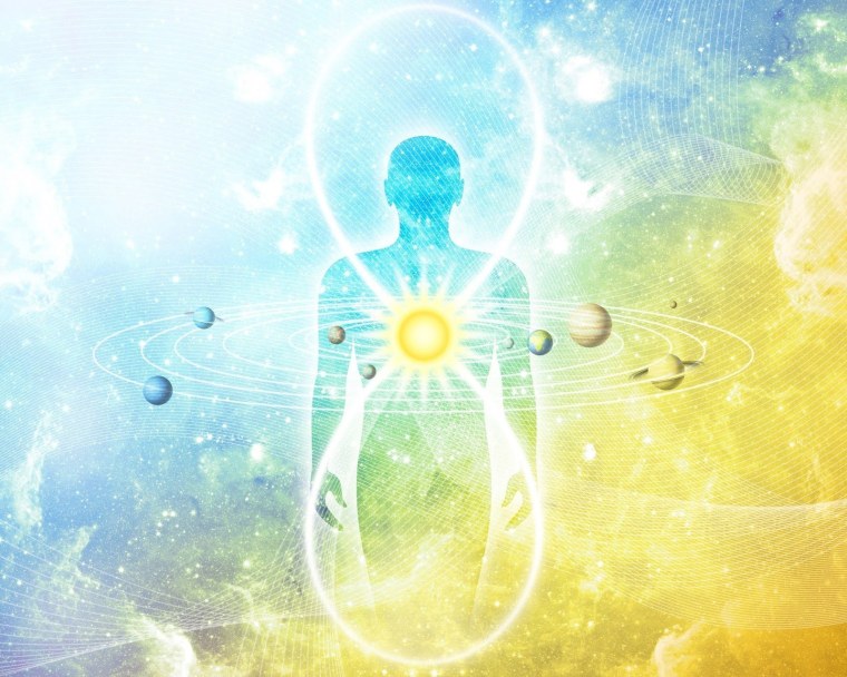 Человек перед стеной