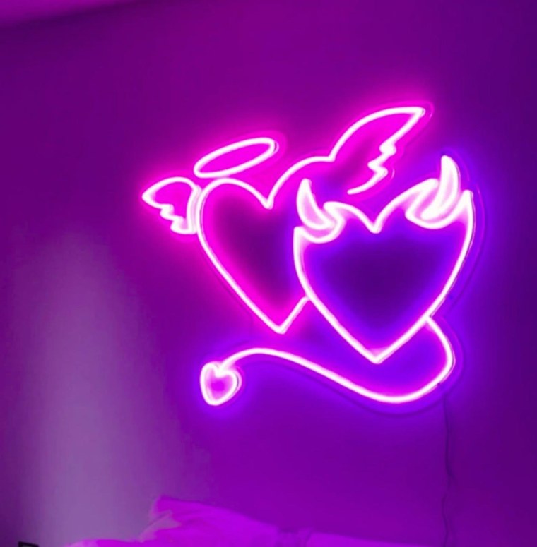 Комната неон