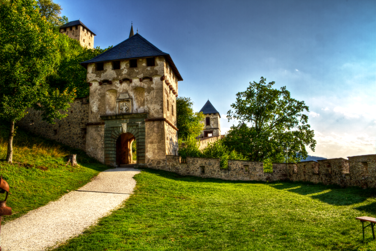 Магический замок