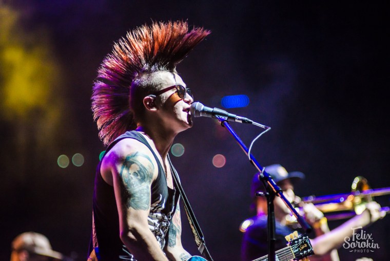 Солистка группы Элизиум