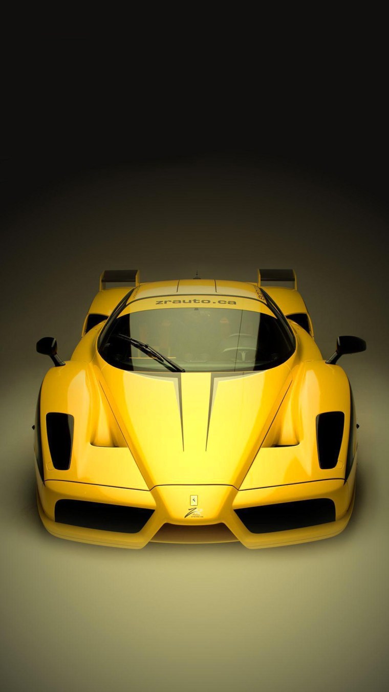 Золотые цветы на черном фоне