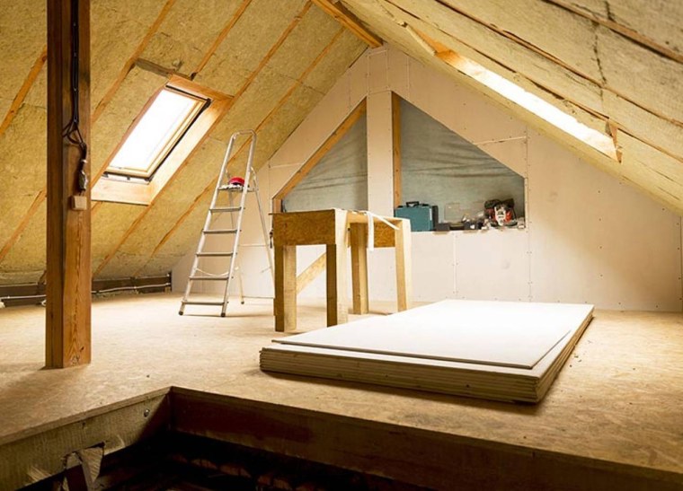 Вальмовая крыша с мансардой