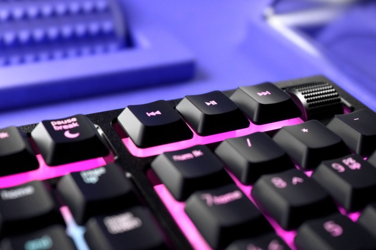 Razer мембранно механическая клавиатура