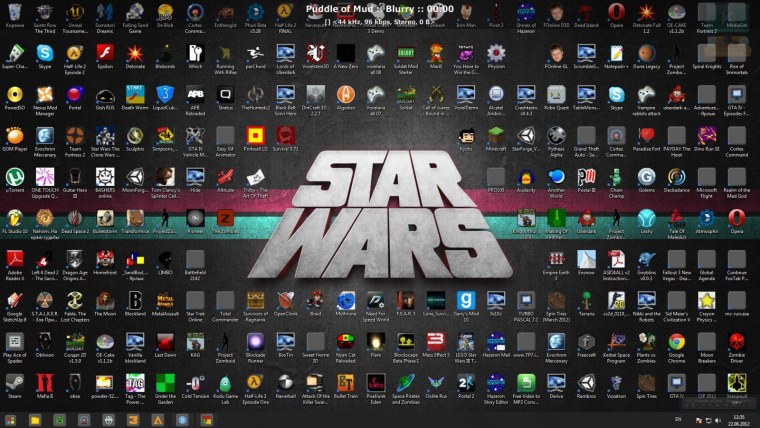 Рабочий стол с кучей игр